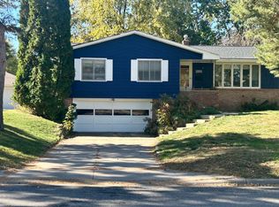 1891 Carl St, Lauderdale, MN 55113