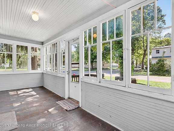 5th image of 614 Kendall St