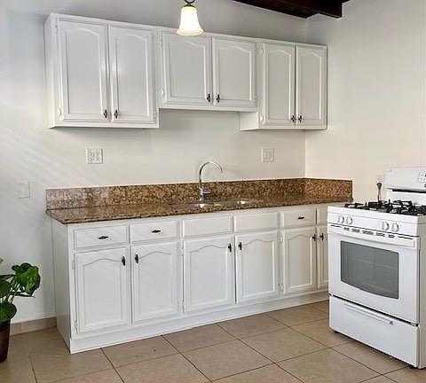 3rd image of 1419 N Hollywood Way #1