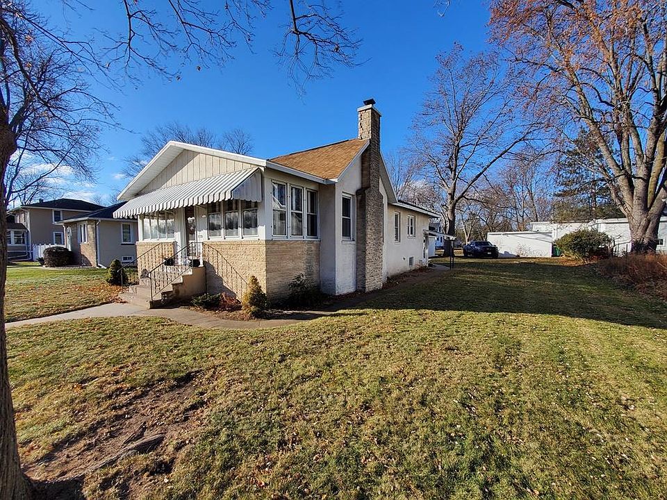 1st image of 551 WISCONSIN RIVER DRIVE