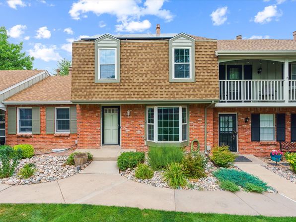 2433 E Fremont Ct