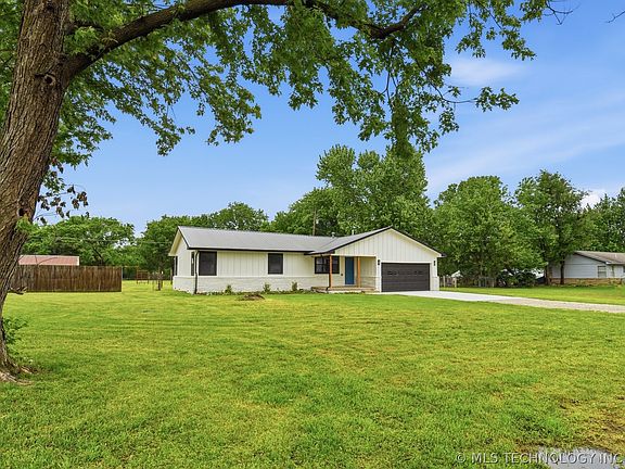 3rd image of 2021 Archdale Dr