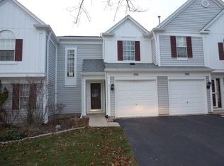 206 Shadybrook Ln, Aurora, IL 60504