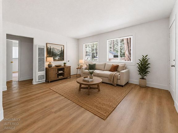 4th image of 3673 Spruce Ave