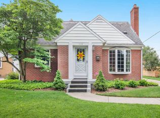 1118 Northlawn St NE, Grand Rapids, MI 49505