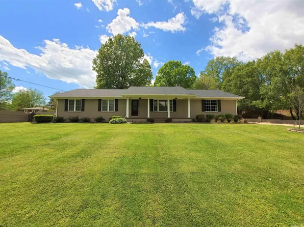 722 Homecrest Dr, Piggott, AR 72454