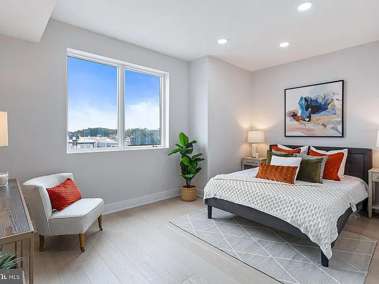 1516 E Capitol St NE #1 — Photo 14