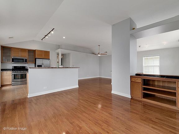 5th image of 178 Bayberry Ct