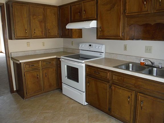 4th image of 8416 Carl Dean St