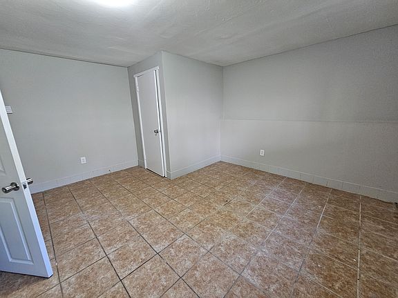 4th image of 61 Warwick St #5B