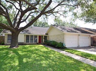 202 Montezuma Dr, Victoria, TX 77904