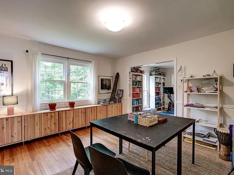 7525 Cayuga Ave — Photo 11