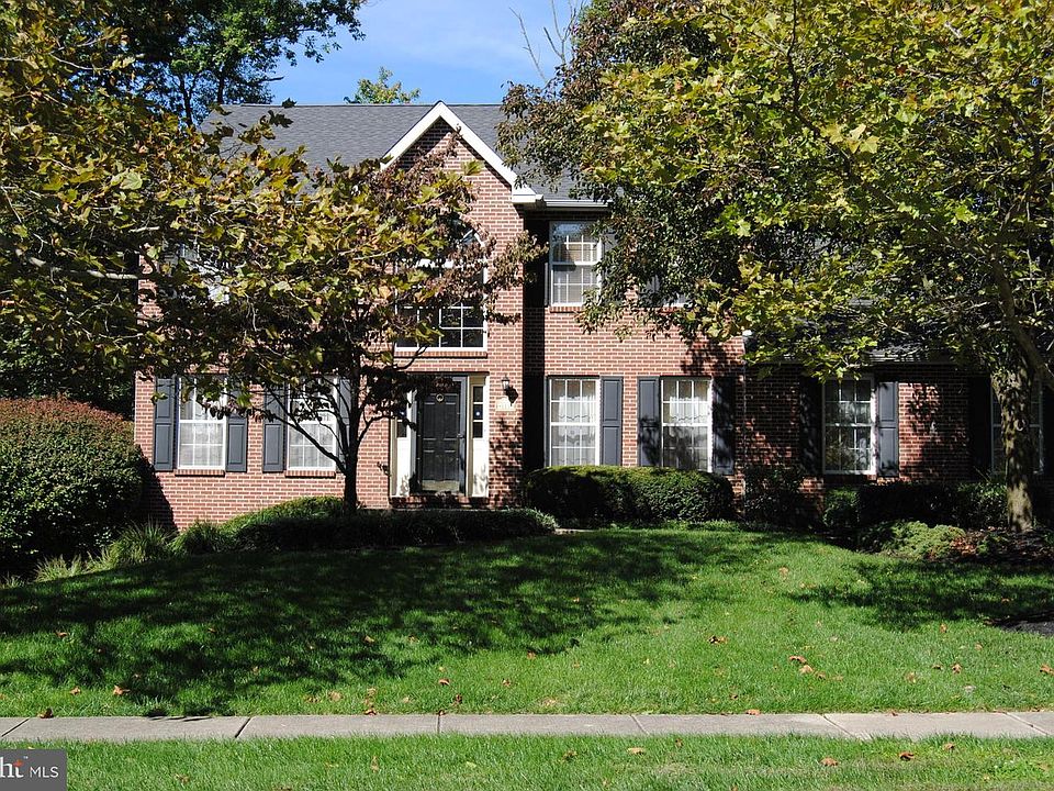 1st image of 115 Newport Ln