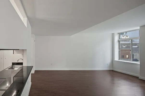 Rented by The Moinian Group | media 7