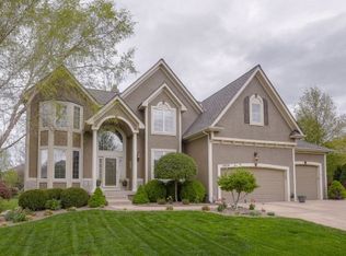 10104 W 147th St, Overland Park, KS 66221