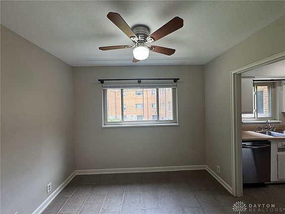 4th image of 2366 S Patterson Blvd #5
