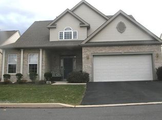 2922 Lifford Ln, Macungie, PA 18062