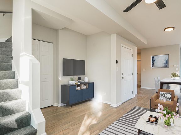 4th image of 1852 W Wabansia Ave APT 3F