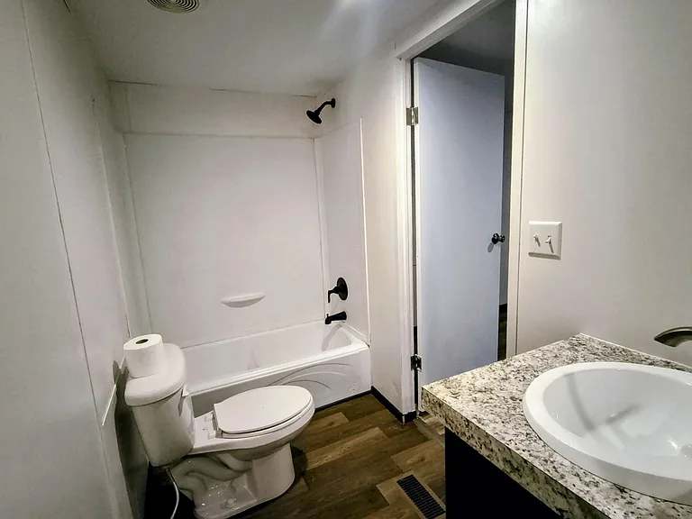 715 Windwood Dr — Photo 13