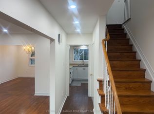 95 Willowridge Rd, Toronto, ON M9R 3Z5
