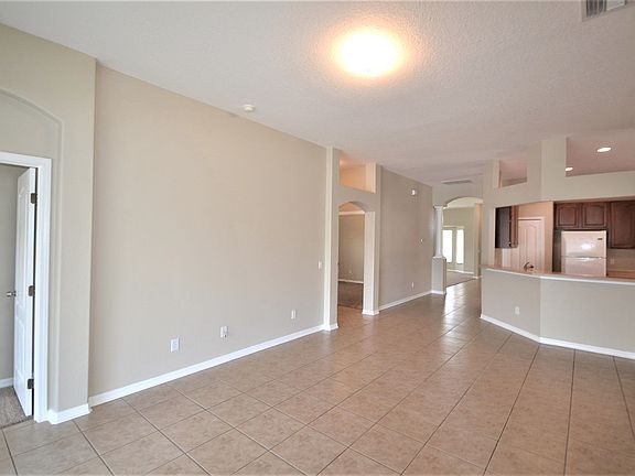 4th image of 1803 Raven Glen Dr