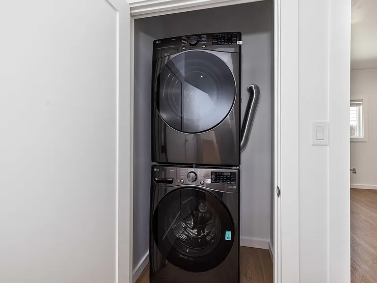 Full Size Washer & Dryer