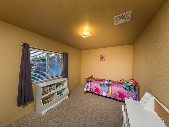 5th image of 5854 E 39th Ln