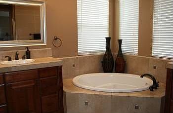 2nd image of 443 Willow Glen Cir