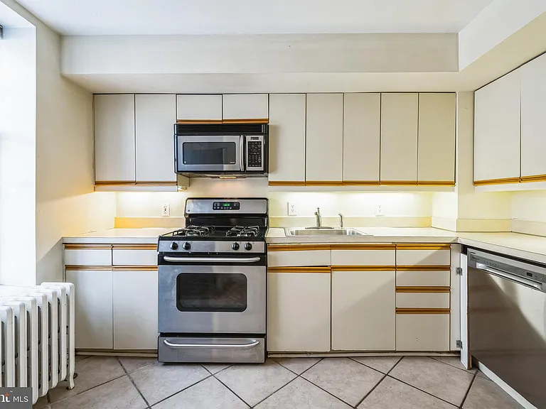 4543 Baker St — Photo 7