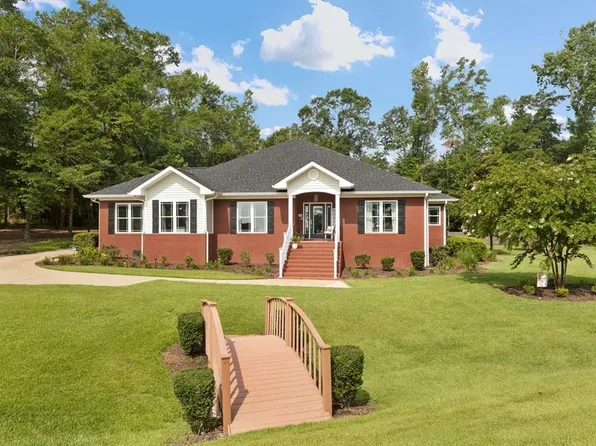 204 Cypress Cove Dr, Eufaula, AL 36027