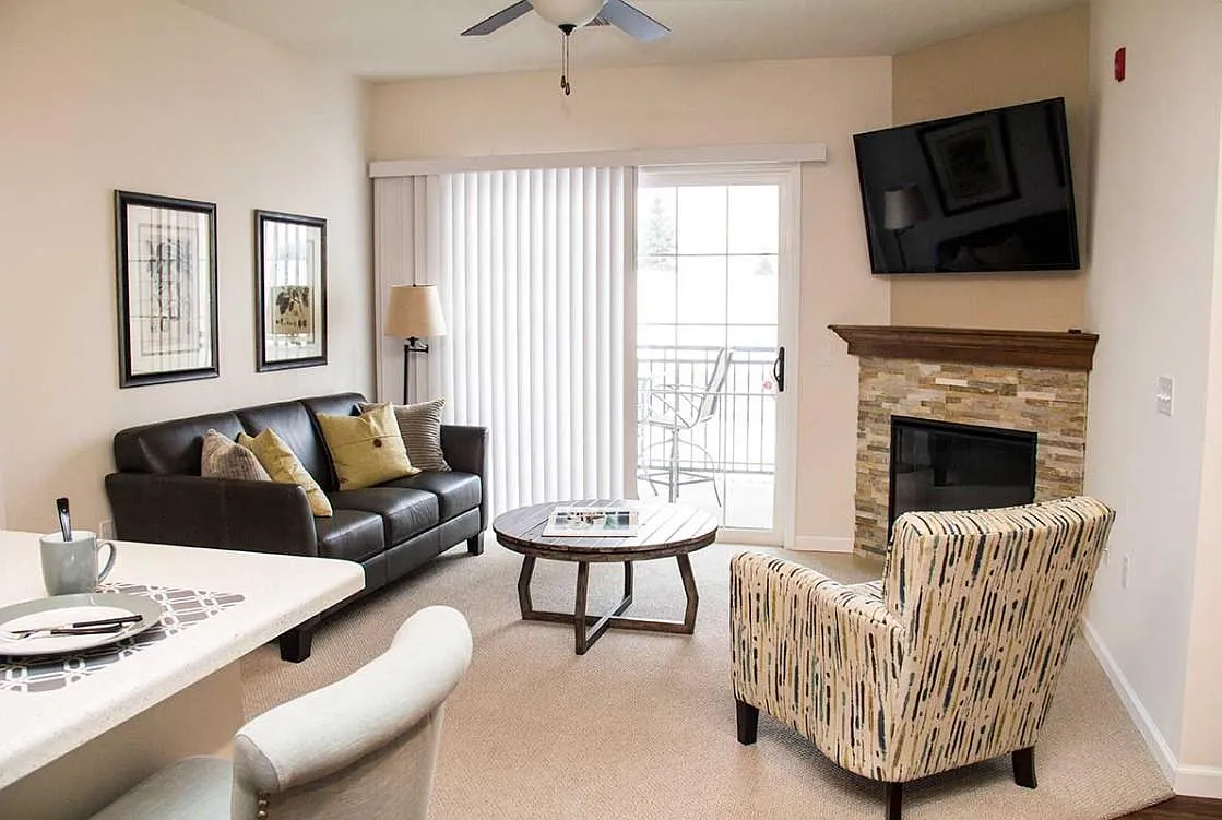 2 bed, 1072 sqft, $2,175 — Photo 1