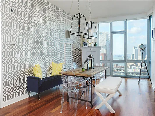 Sold by Sotheby's International Realty | media 14