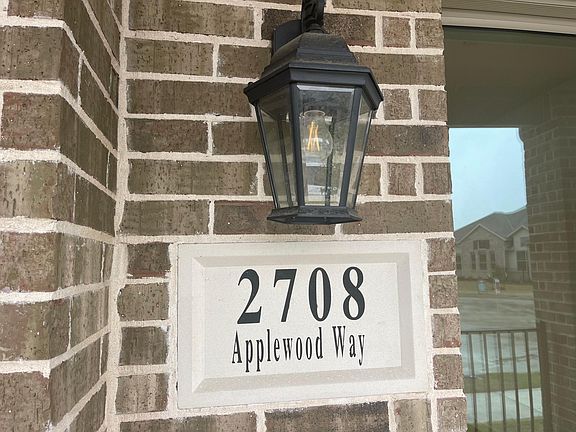 2nd image of 2708 Applewood Way