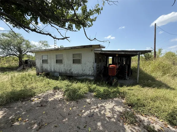 140 Arapaho Rd, Brownwood, TX 76801