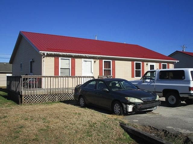 1st image of 26 Magnolia Dr