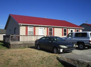 26 Magnolia Dr, Stanton, KY 40380