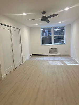 Rented by R New York | media 4