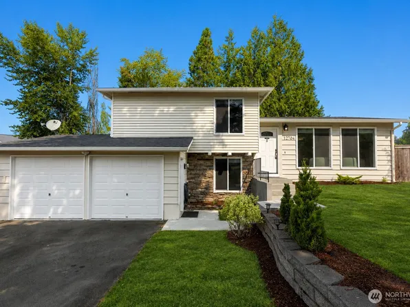 12704 NE 142nd Court, Kirkland, WA 98034