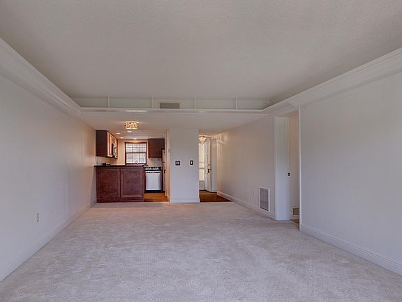 5th image of 1 N Grandview St #301