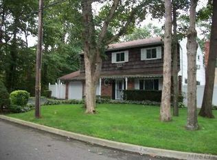 20 Ontario St, Huntington, NY 11743