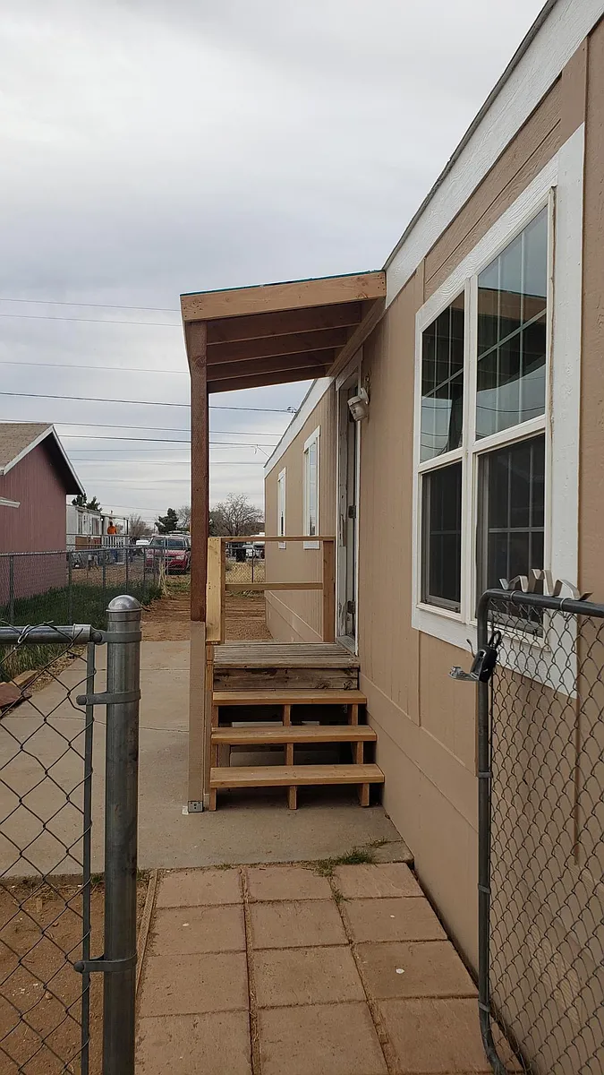 Building Photo - 3203 E Hearne Ave