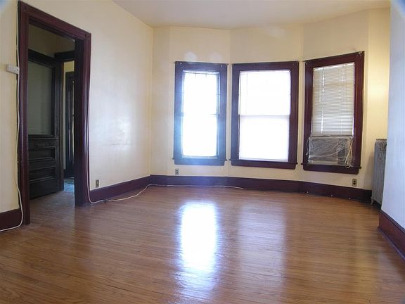 3rd image of 103 Highland Ave
