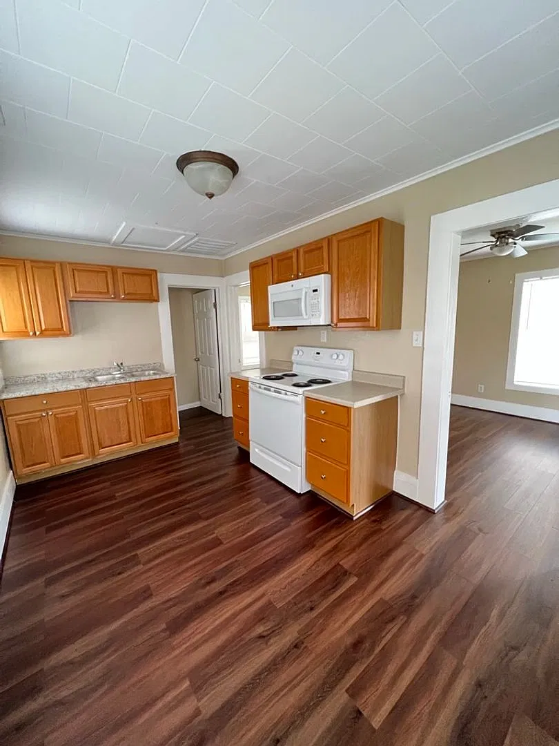 7213/7217 Terrell — Photo 2
