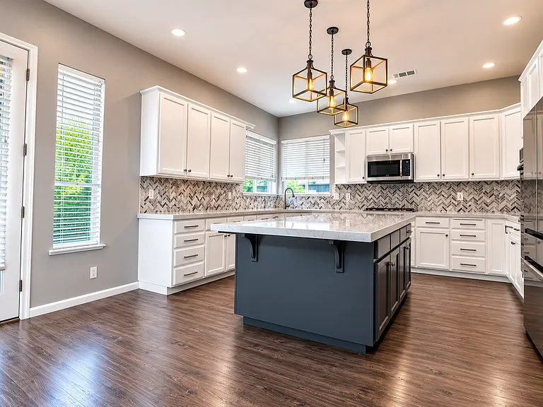 621 Pecan Dr — Photo 6