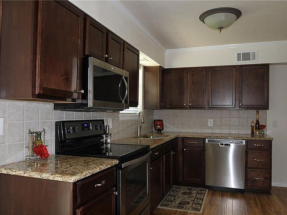 3rd image of 13950 Birchlawn Dr