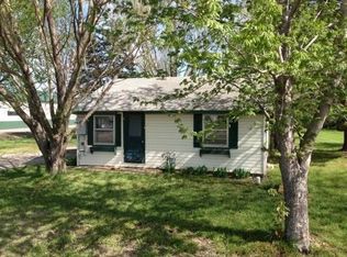 916 Laing St, Osage City, KS 66523