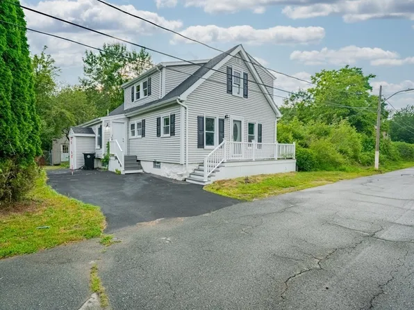 57 Victoria St, Dartmouth, MA 02747