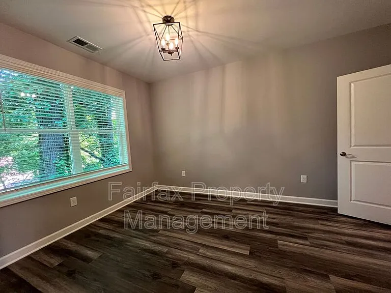 518 Boone St #104 — Photo 23