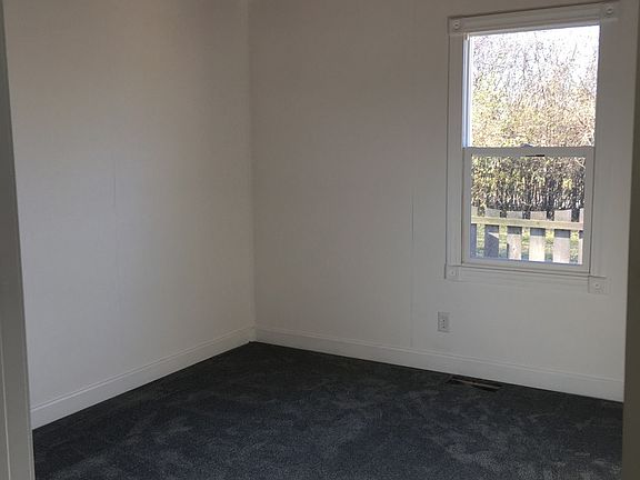 5th image of 36681 N Lawrence Dr