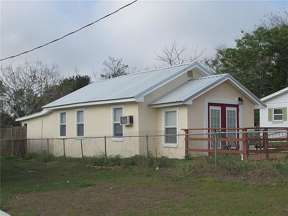 2nd image of 1066 Hiawatha Ave